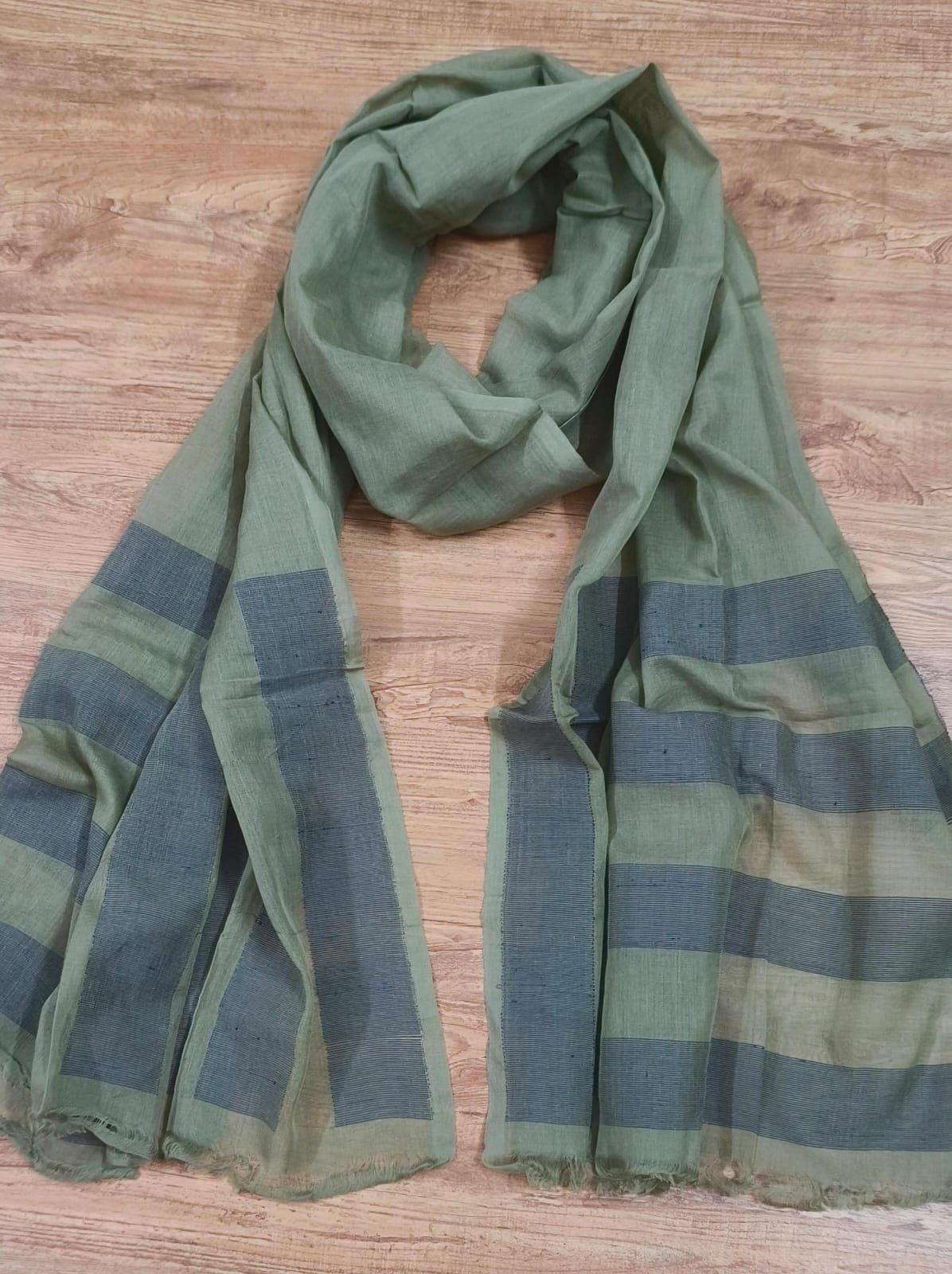 Cotton scarf with Jamdani narrow stripe